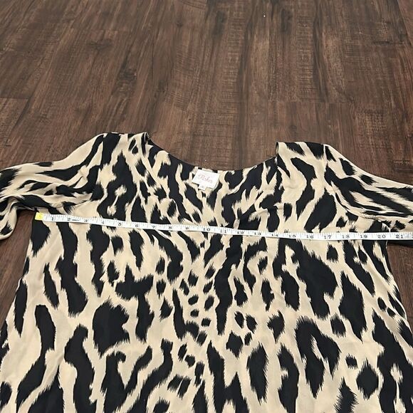 Parker Black & Tan Leopard Print Blouse, Size Medium - Picture 9 of 9